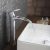 Robinet de lavabo avec bec verseur effet cascade, style moderne fini en chrome