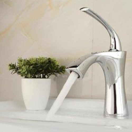 Robinet de lavabo contemporain à la forme arrondie, finition chrome