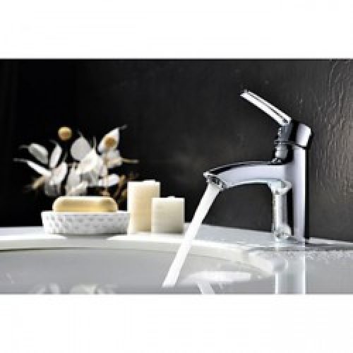 Robinet de lavabo de style contemporain à unique poignée et fini en chrome