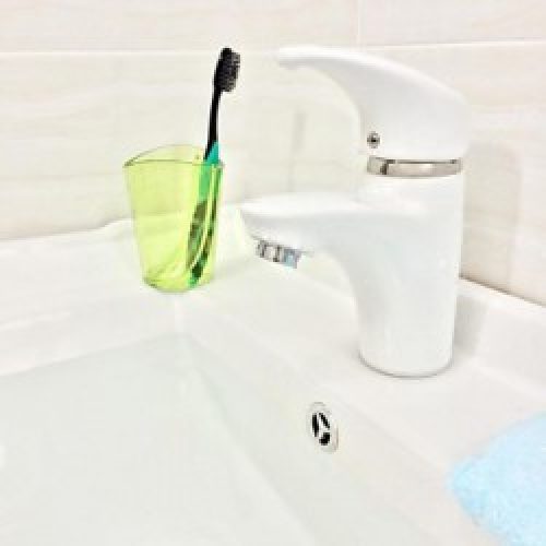 Robinet de lavabo en céramique de hauteur 18 CM