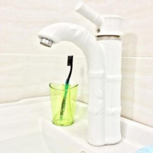 Robinet de lavabo en céramique