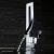 Robinet de lavabo massif, un style contemporain avec une finition en chrome