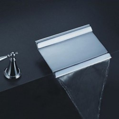 Robinet d&rsquo;évier à bec rectangulaire muni d&rsquo;unique poignée, finition chromée pour un style contemporain