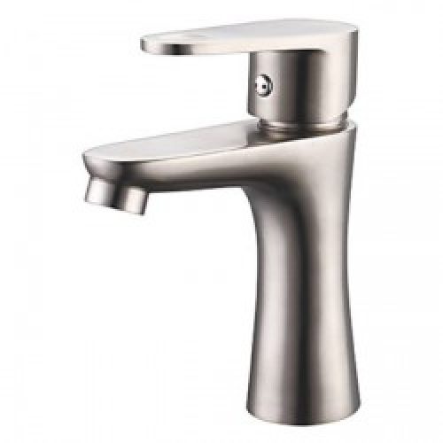 Robinet d&rsquo;évier fini en métal brossé pour un style contemporain