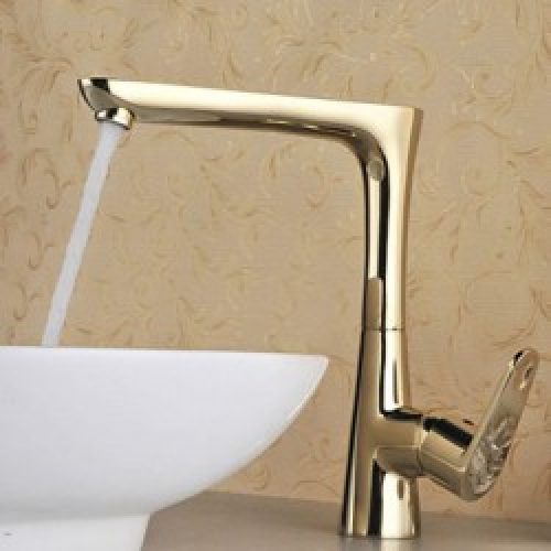 Robinet d&rsquo;évier rotatif style contemporain et finition en laiton