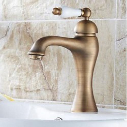 Robinet d&rsquo;évier, style antique fini en laiton