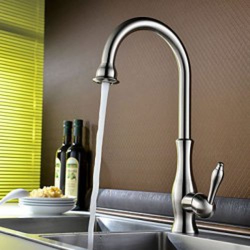 Robinet rotatif de cuisine traditionnel finition en nickel brossé et muni d’une seule poignée