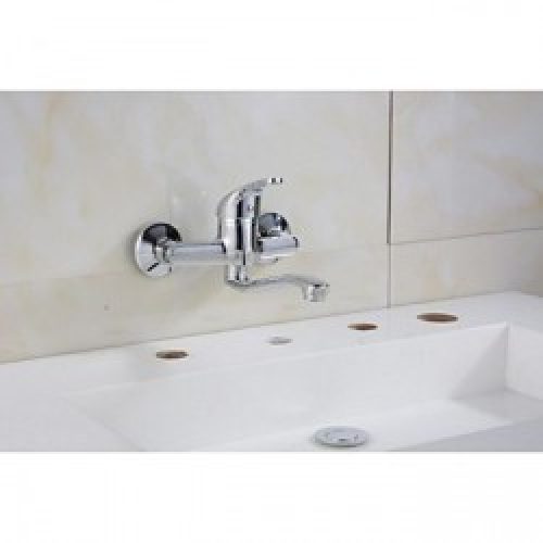 Robinet salle de bain mélangeur (montage murale) fini en chrome, un robinet de style contemporain muni d’une poignée unique