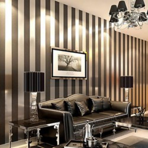 Rouleau de papier peint contemporain et intissé avec des bandes rayées