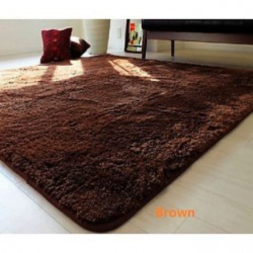 Tapis de bain en soie avec des mèches denses et brillantes ( 160 x 230 cm )